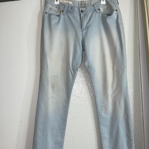 Jeans - Picture 2 of 3